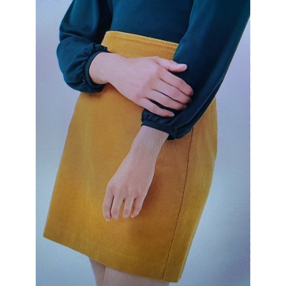 J.Crew Mercantile size 00 mustard colored corduroy mini skirt